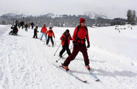 Gulmarg Skiing Activity